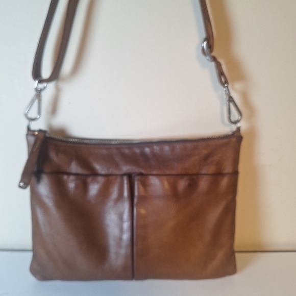 Roots Classic Villiger Leather Cross Body Bag - Picture 5 of 13